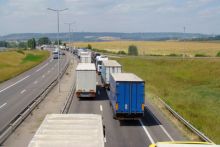image: CRS de l'autoroute : leur quotidien à grande vitesse