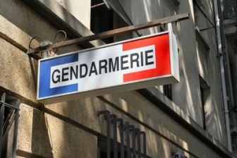 image: 100 jours avec les gendarmes de Bretagne