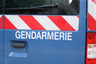 image: 100 jours avec les gendarmes du Médoc