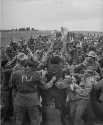image: Baby Cages : les enfants soldats
