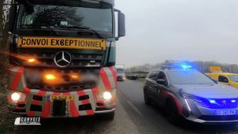 image: Convois exceptionnels : transports de l'extrême en famille