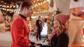 image: Coup de foudre sur le marché de Noël