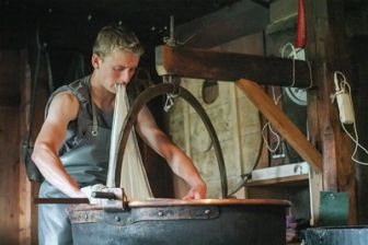 image: Landwirtschaft trotz allem - Aufbruch ins harte Bauernleben