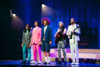 image: Les Franglaises : «Bonjour au revoir»