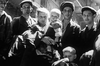 image: Les survivants, l'impossible départ après la Shoah