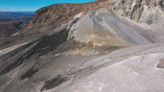 image: Terres de volcans