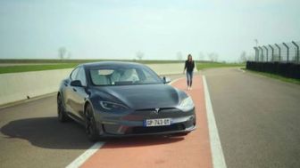 image: Tesla : les secrets de sa voiture électrique